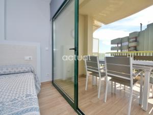 A balcony or terrace at Super Beach 10H