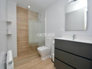 A bathroom at Super Beach 10H