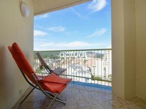 A balcony or terrace at Super Beach 10H