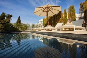 Swimming pool sa o malapit sa Convent de la Missio - Grand Luxury Boutique hotel, Adults Only