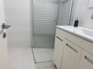 Ένα μπάνιο στο Luxus ALL INCLUDED Big for Family up to 16 people