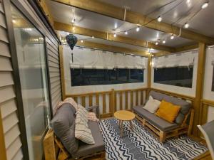 Gallery image of Mobil Home tout confort in Saint-Hilaire-de-Riez