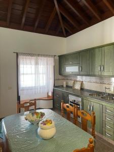 Een keuken of kitchenette bij Casa El Caldero