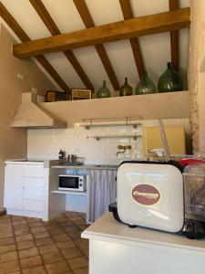 A kitchen or kitchenette at CASA VIRGINIA