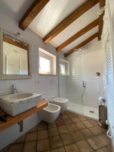A bathroom at CASA VIRGINIA