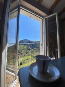A general mountain view or a mountain view taken from the holiday home