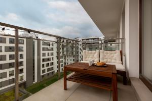 Balkón alebo terasa v ubytovaní Forum Wola Jana Kazimierza Apartment by Noclegi Renters