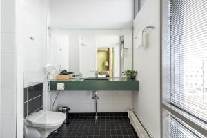 Koupelna v ubytování Hiisi Hotel Helsinki Jätkäsaari