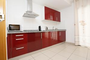 Kuchyňa alebo kuchynka v ubytovaní Masvacation HR, 4Room, Terrace, Parking