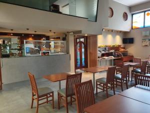 A restaurant or other place to eat at Il Gabbiano
