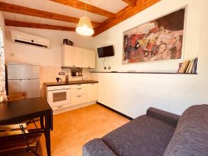 Kuchyň nebo kuchyňský kout v ubytování Hotel Baia di Levanto