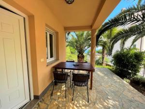 Zahrada ubytování Grand Pool Apartment Ika-Opatija