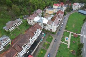 Nabolaget omkring lejligheden eller i nærheden