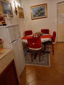 Kuchyňa alebo kuchynka v ubytovaní Appartamento stile toscano in Fauglia