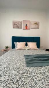 A bed or beds in a room at Cozy Nook