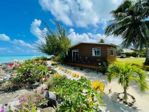 Photo de la galerie de l'établissement Matira Beach Bungalow Waterfront, à Bora Bora