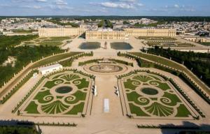 Foto dalla galleria di L'Orangerie Royale 45m2, 4 Pers et Wifi disponible a Versailles