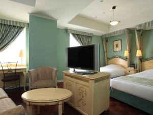 TV a/nebo společenská místnost v ubytování Hotel Monterey Lasoeur Ginza