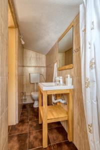 Bilik mandi di SAVOVIC_LUX +31 gambar