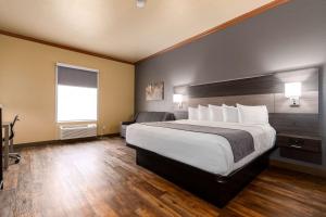 Postel nebo postele na pokoji v ubytování Best Western Plus Portland