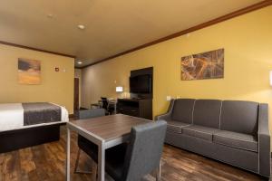TV a/nebo společenská místnost v ubytování Best Western Plus Portland