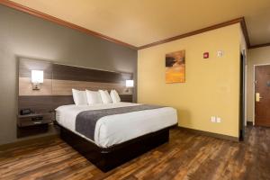 Postel nebo postele na pokoji v ubytování Best Western Plus Portland