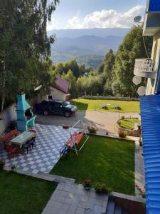 Foto dalla galleria di Casa Albastra a Drumu Carului