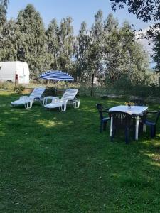 Foto dalla galleria di Casa Albastra a Drumu Carului