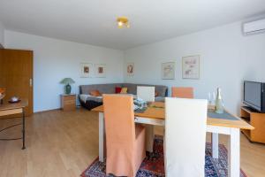 TV a/nebo společenská místnost v ubytování Apartment Peyo