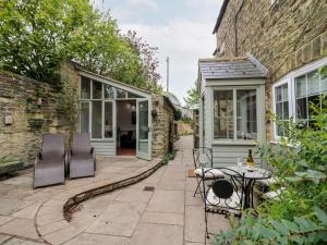 Gallery image of Christmas Cottage in Alfreton