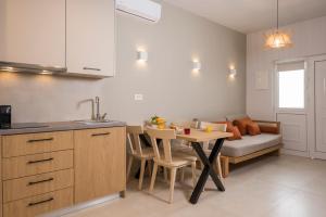 Gallery image of Esplanade Apartments in Kalathas