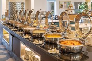 Makanan di atau berdekatan resort