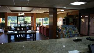 Gallery image of Home Town Inn & Suites in Crestview