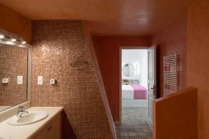 Bagno di Asha Luxury Suites