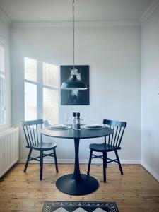 Gallery image of Day Dream Central Akureyri Three Bedroom Apt in Akureyri +42 photos