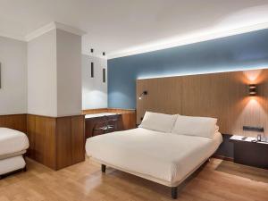 Postel nebo postele na pokoji v ubytování Ibis Styles Figueres Ronda