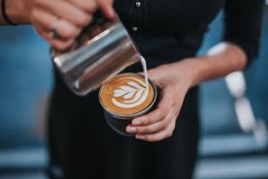 Kemudahan buat kopi dan teh di Hótel Vesturland