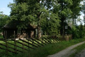 Vrt pred nastanitvijo Mandjala Puhketalu - Cottages