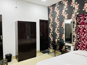 TV a/nebo společenská místnost v ubytování Hotel Airlines