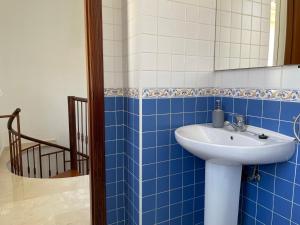Kúpeľňa v ubytovaní Apartamento Duplex El Tinte + 21 fotografií