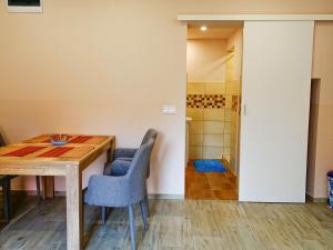 Posedenie v ubytovaní Eddy Apartman