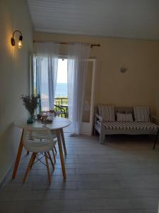 Kép Agia Pelagia seaview Apartment 2 szállásáról Ajía Pelajía Hlomúban a galériában