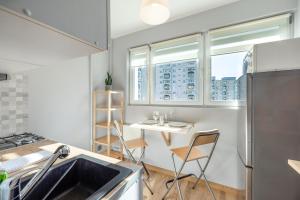 Kuchyň nebo kuchyňský kout v ubytování AP Apartments Kołobrzeska + 4 fotografie