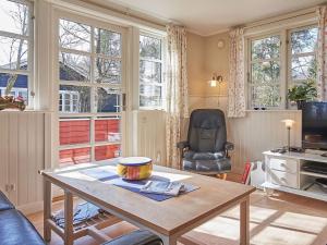 TV a/nebo společenská místnost v ubytování Holiday home Rønne XI