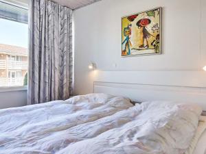 Llit o llits en una habitació de Holiday home Allinge XXI