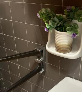 Et badeværelse på Monolocale vista Cervino