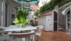 Uma varanda ou outra área externa em Hotel Residence S.Angelo