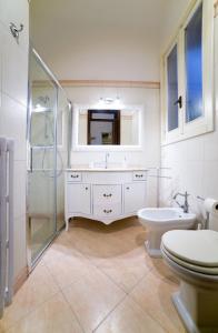 Kúpeľňa v ubytovaní Milestone Inn Lecce + 29 fotografií