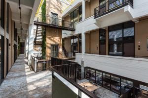 Balkón nebo terasa v ubytování Hotel de Timmerfabriek I Kloeg Collection