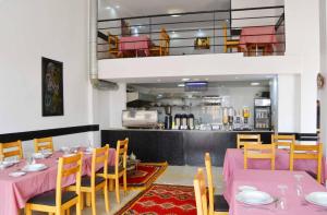 玫瑰谷酒店餐厅或其他用餐的地方